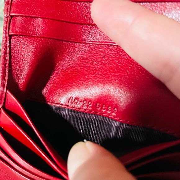 SALVATORE FERRAGAMO Red Bow Compact Wallet 💯 AUTHENTIC - Picture 11 of 14